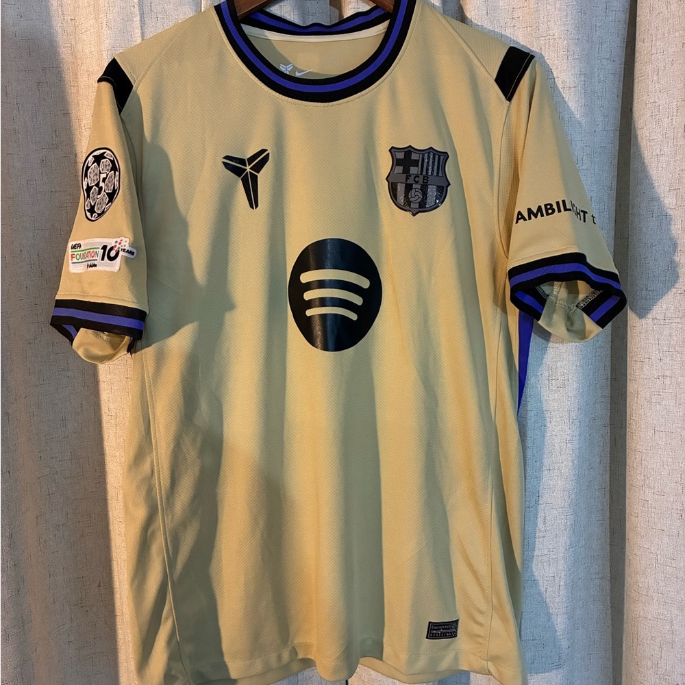 Barcelona FC Nike Jersey PEDRI #8 Men’s Large